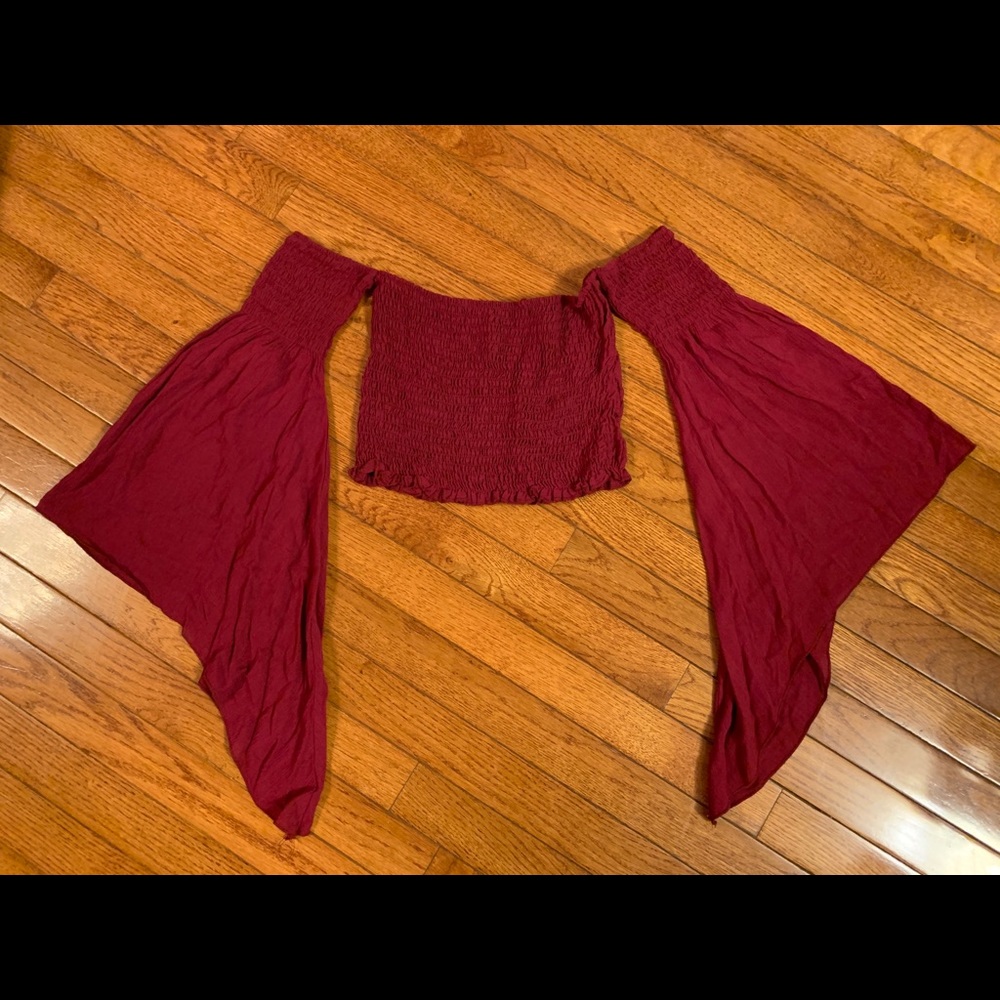Beautiful top - Picture 7 of 7